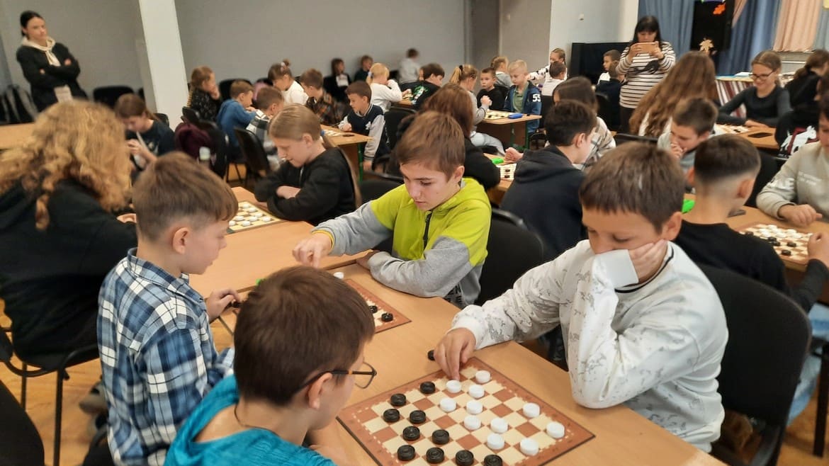 У Києві в шашки грали «Спортивні зірки ліцею»