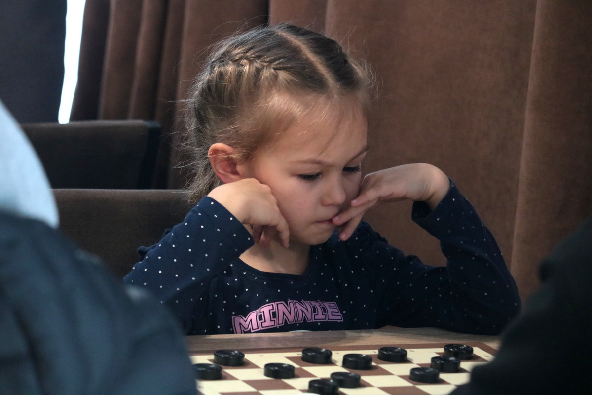 Коба Міра – наймолодша учасниця й призерка турніру з шашок-64 до Дня студентів. 2025 рік