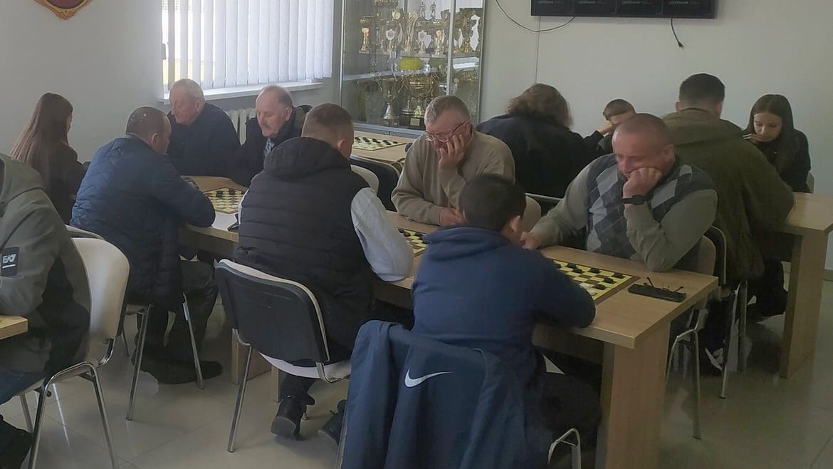На Яворівщині провели чемпіонат району з швидких шашок (класична версія)